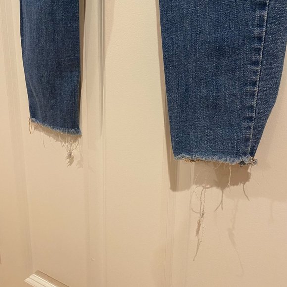 Old Navy Rockstar Super Skinny Ankle Jean - Size 4 - Picture 6 of 8